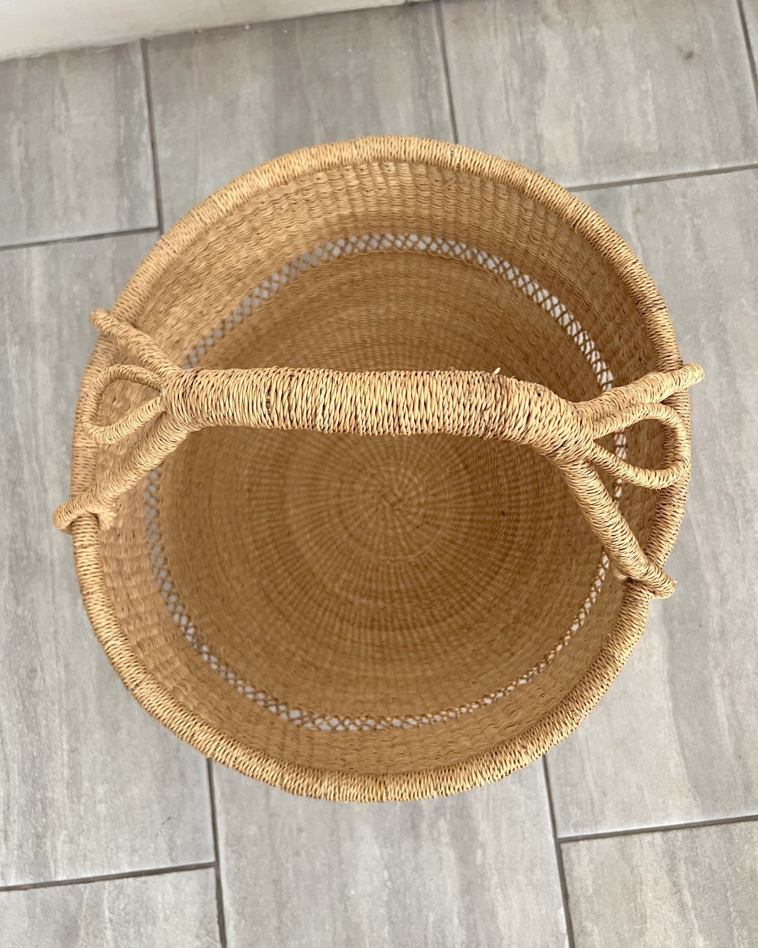Round Woven Baskets - Large - Natural Net