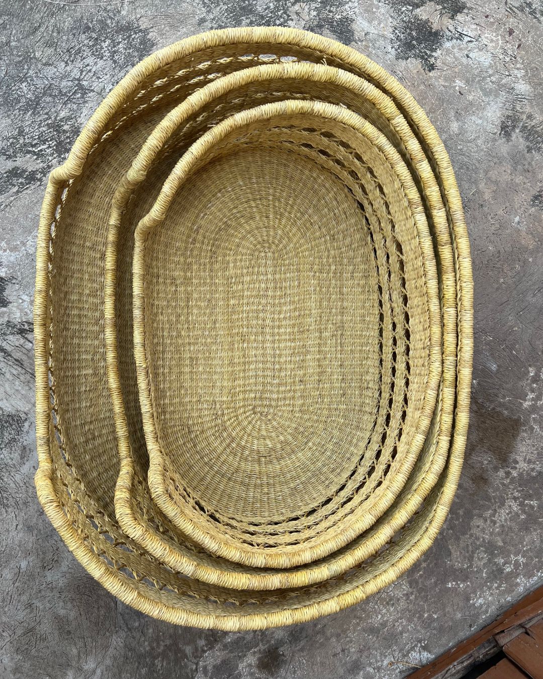 Dog Basket - Natural with Natural Net