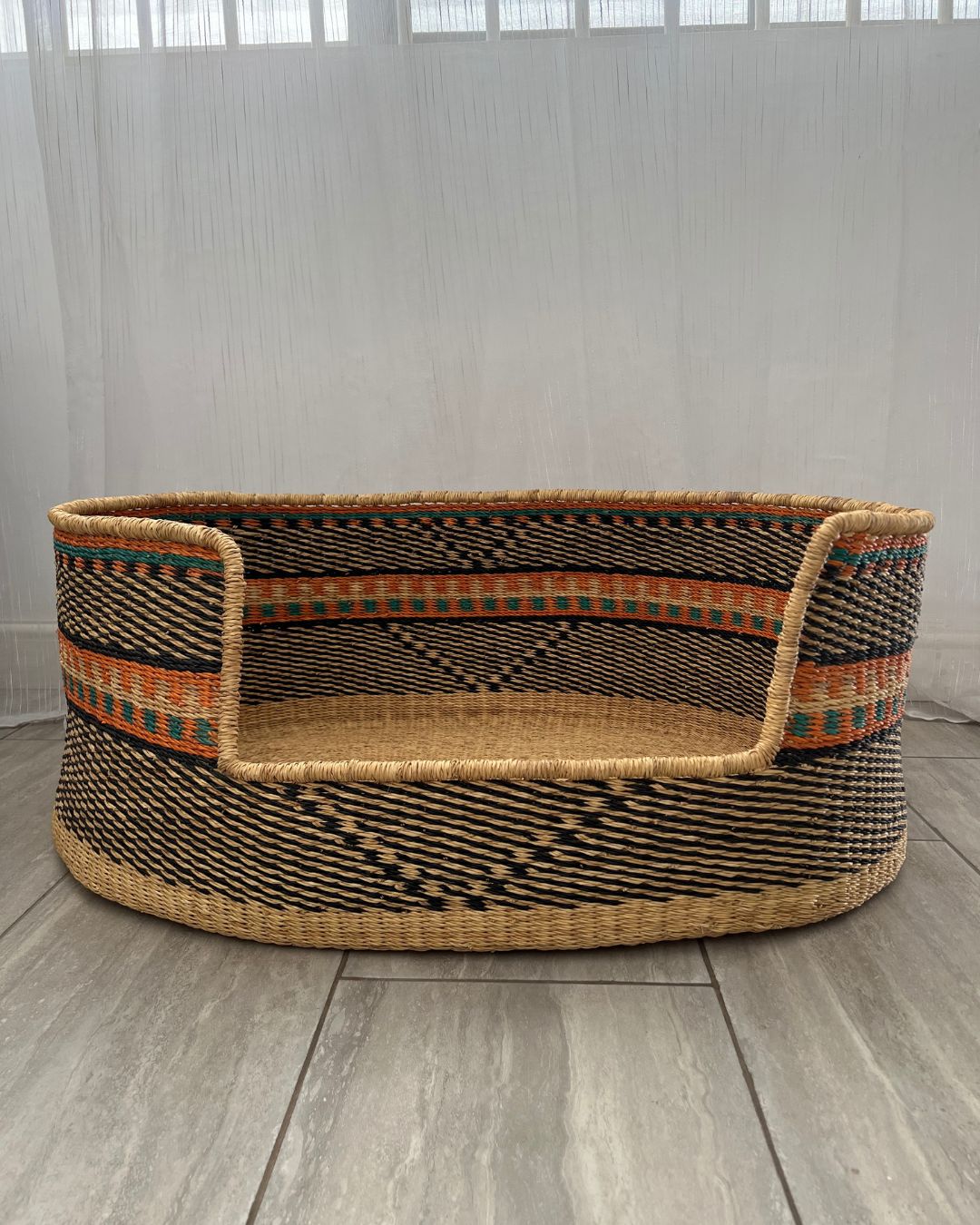 Dog Basket - Tango
