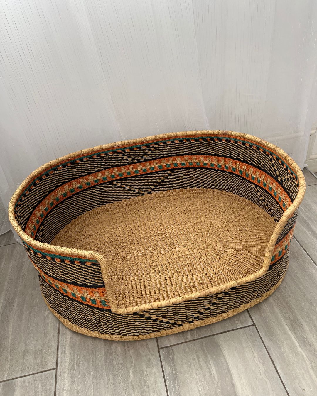 Dog Basket - Tango