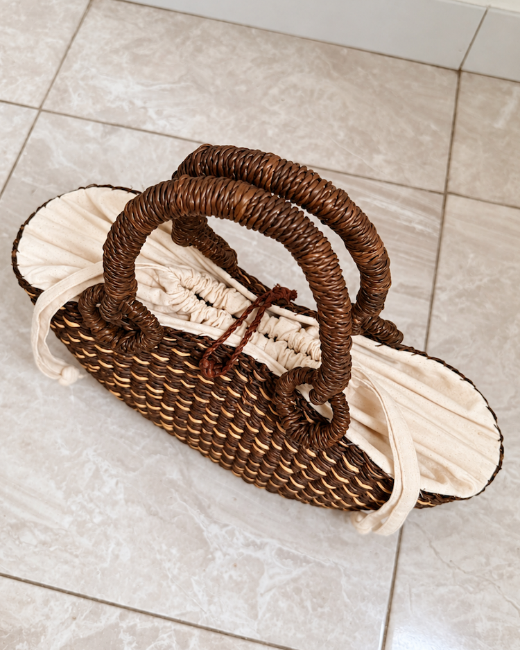 Top view of the handwoven straw handbag
