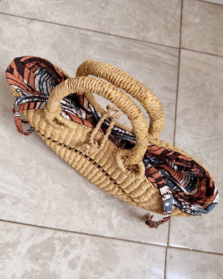 Top view of the handwoven straw handbag