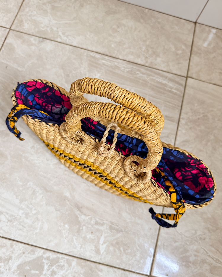Top view of the handwoven straw handbag
